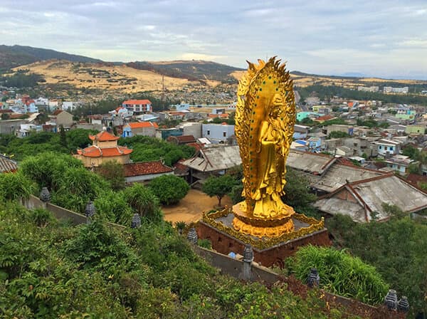 tịnh x&aacute; ngọc h&ograve;a địa điểm du lịch quy nhơn elines